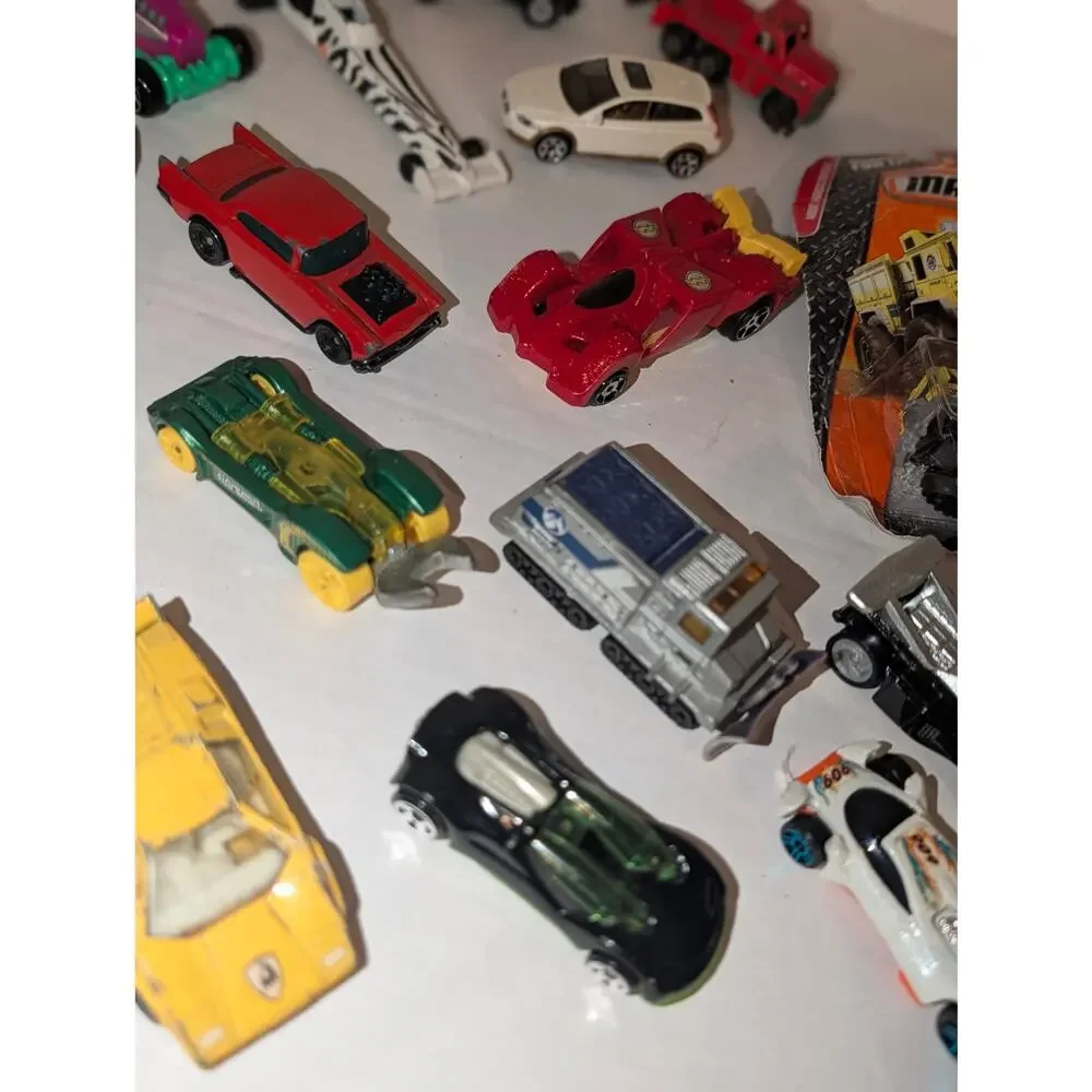 Mixed Lot 25 Vintage Diecast Cars Matchbox Hot wheel Vehicles New Matchbox